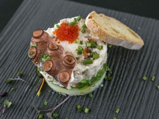 Restaurante D’Lucio – Tapa «Tartar de Pulpo con Alga Wakame y Tobikko»